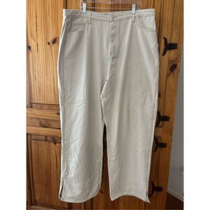 NWT Prettylittlethings Split Hem Khaki Jeans